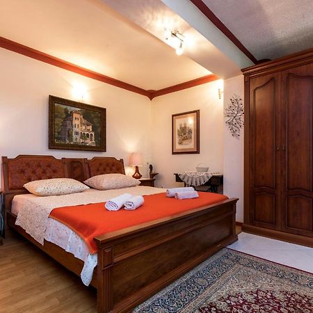 Apartman Maya Mali Lošinj Eksteriør billede